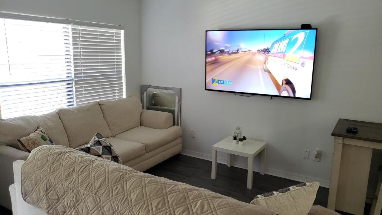 Discover Luxury Condo Steps Away From Celebration Pointe And I-75! Gainesville Eksteriør billede